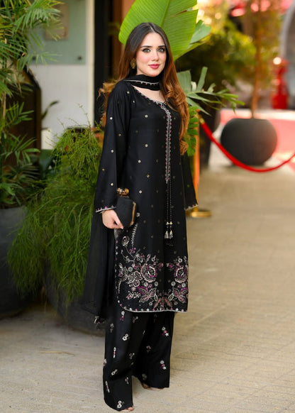 Wania 3 PCs Embroiderd Dress (farshi shalwar)