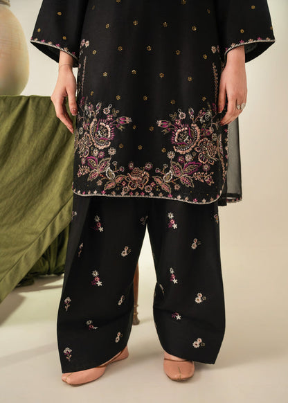 Wania 3 PCs Embroiderd Dress (farshi shalwar)