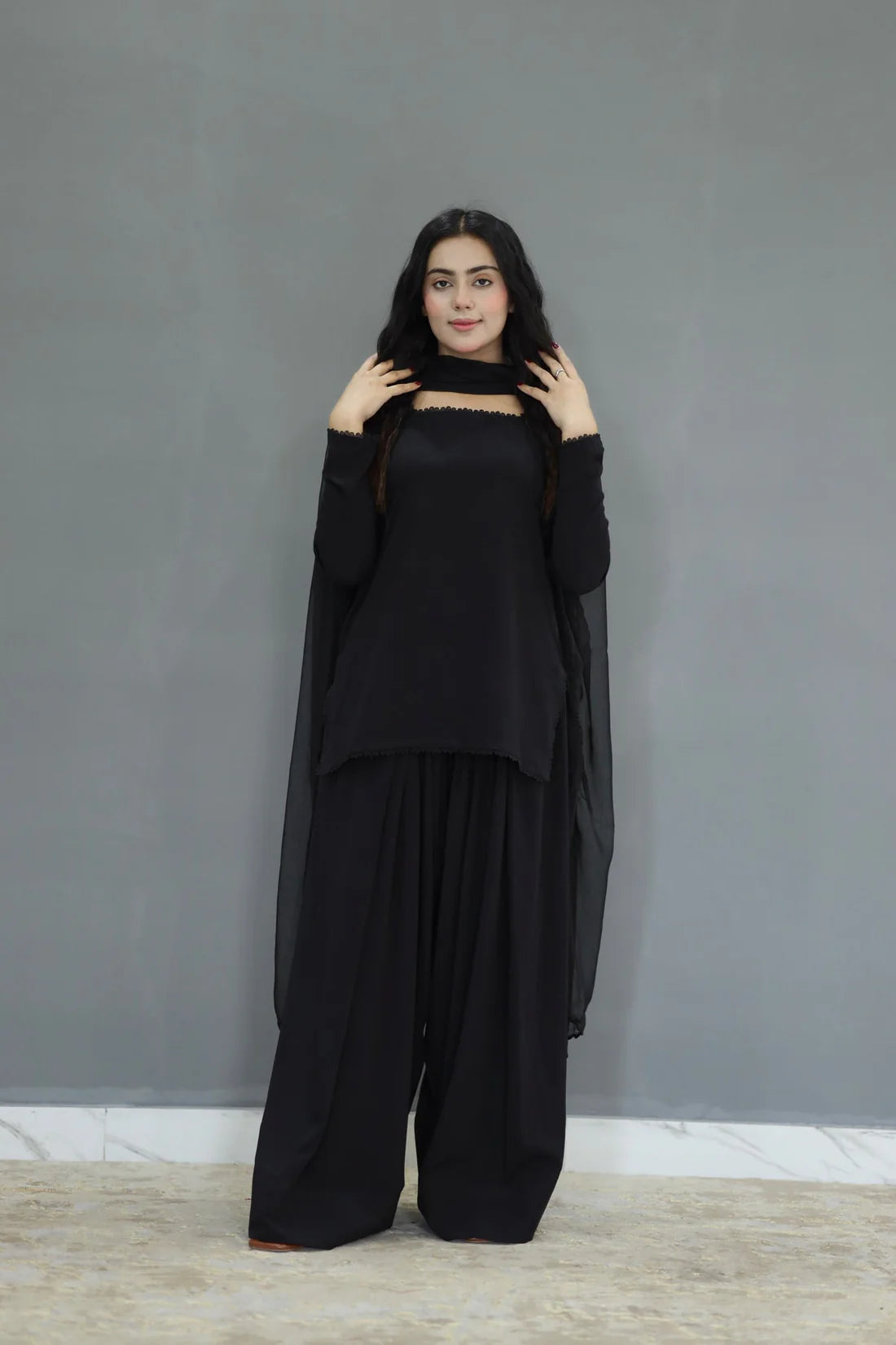Mehru 3 PCs dress with farshi shalwar